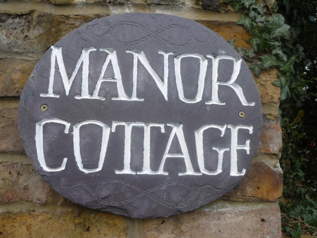 Manor Cottage Bed And Breakfast Bed & Breakfast Windsor