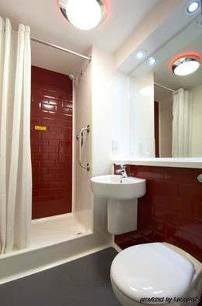 Travelodge 3*