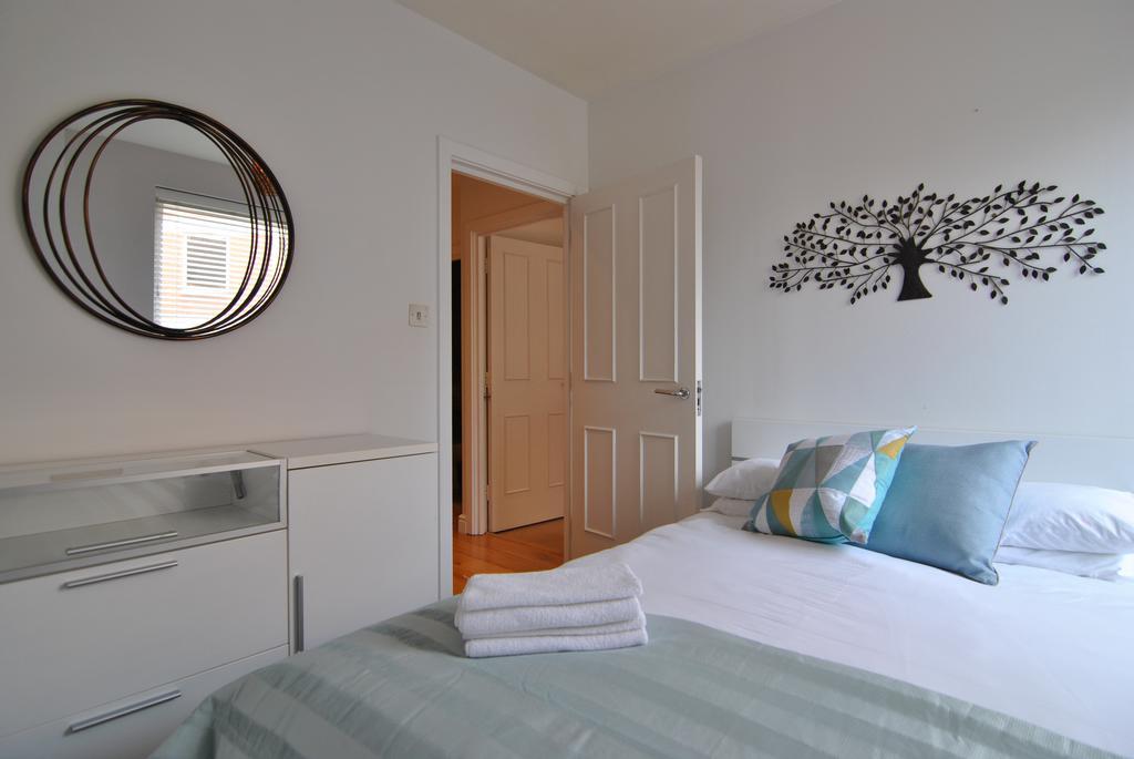 The Courtyard 2 Bedroom Apartments In Central Windsor With Parking