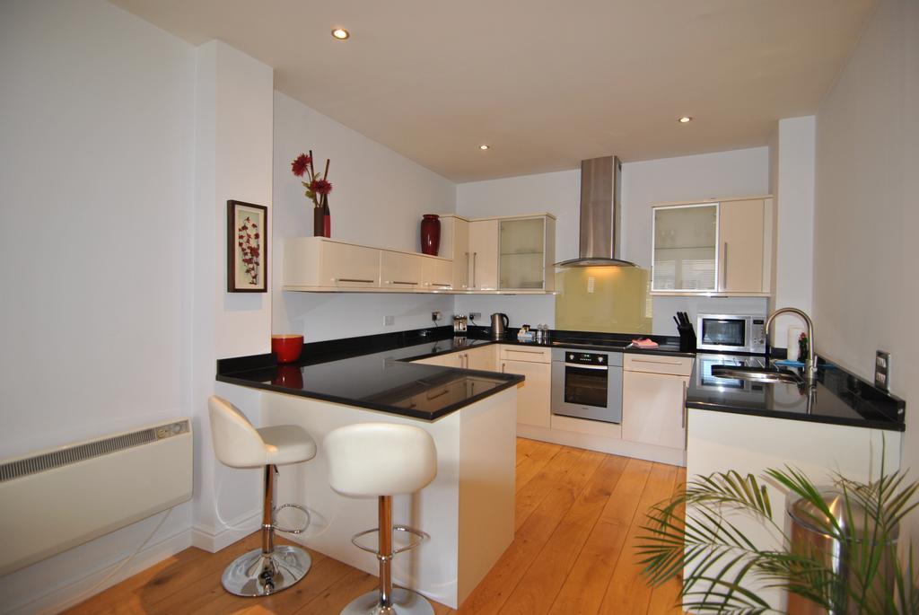 Apartment The Courtyard 2 Bedroom Apartments In Central Windsor With Parking Windsor