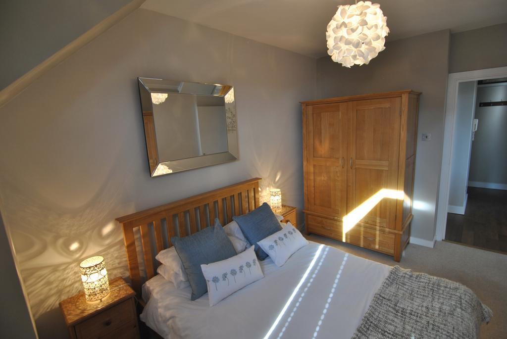 Apartment The Courtyard 2 Bedroom Apartments In Central Windsor With Parking