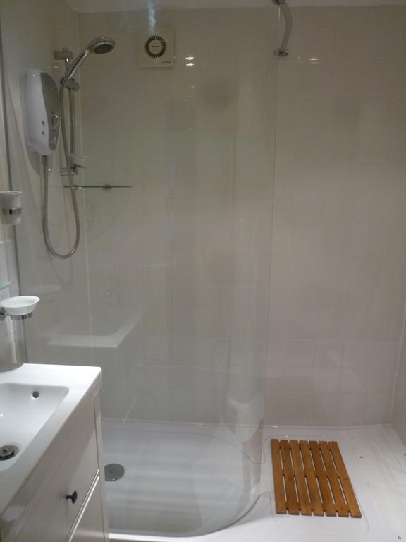 Manor Cottage Bed And Breakfast Bed & Breakfast Windsor