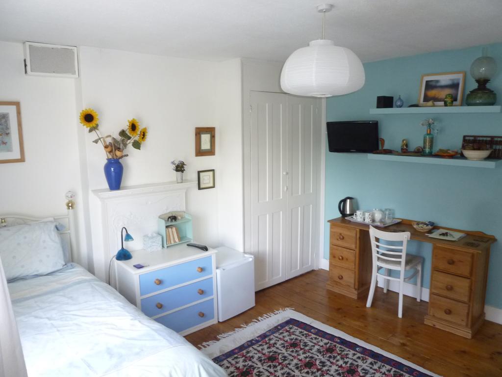 Manor Cottage Bed And Breakfast *