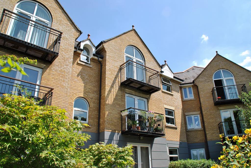 Lord Raglan House One Bedroom With Parking * Windsor