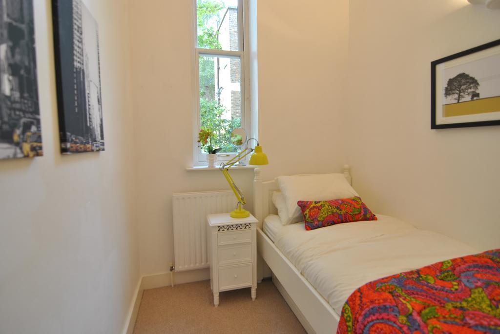 Ltd - Osborne Road 23 Apartment Windsor
