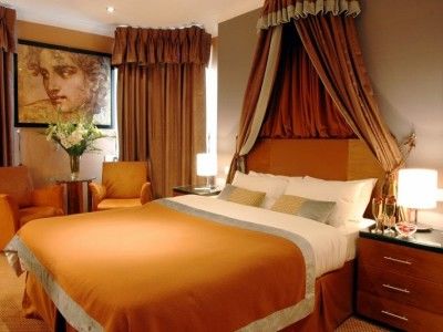 The Royal Adelaide Hotel