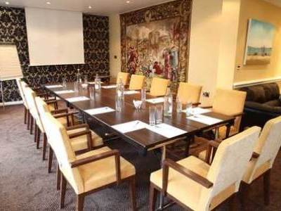 The Royal Adelaide Hotel Windsor
