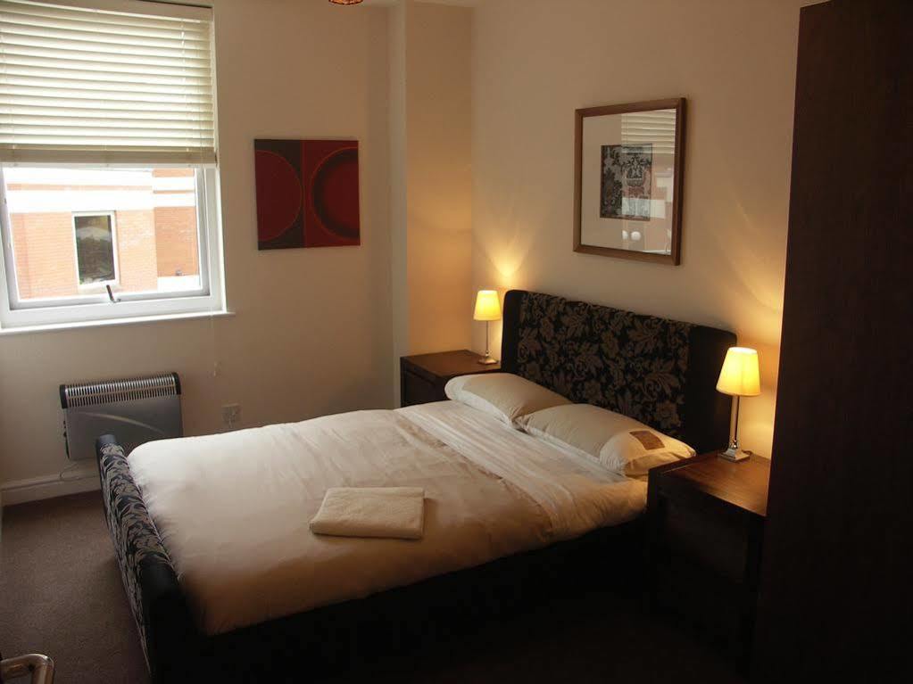 The Courtyard 2 Bedroom Apartments In Central Windsor With Parking Apartment *