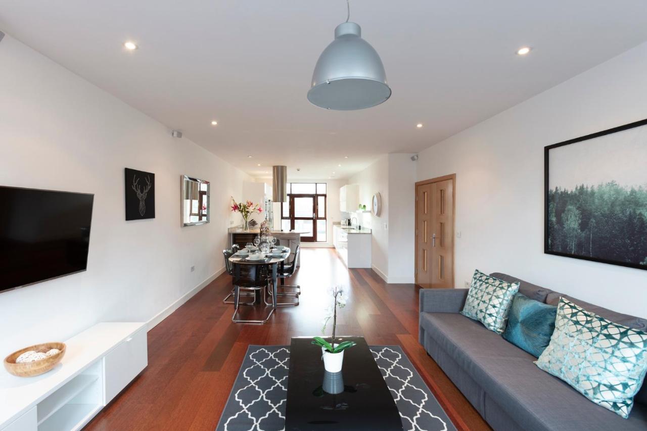 Hampden - The Charles Apartment