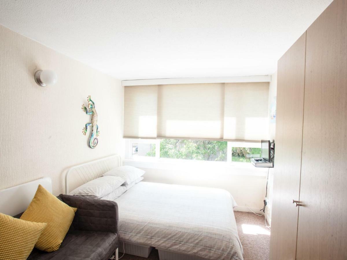 Convenient 4 Sleeper Apt Very Parking Apartment