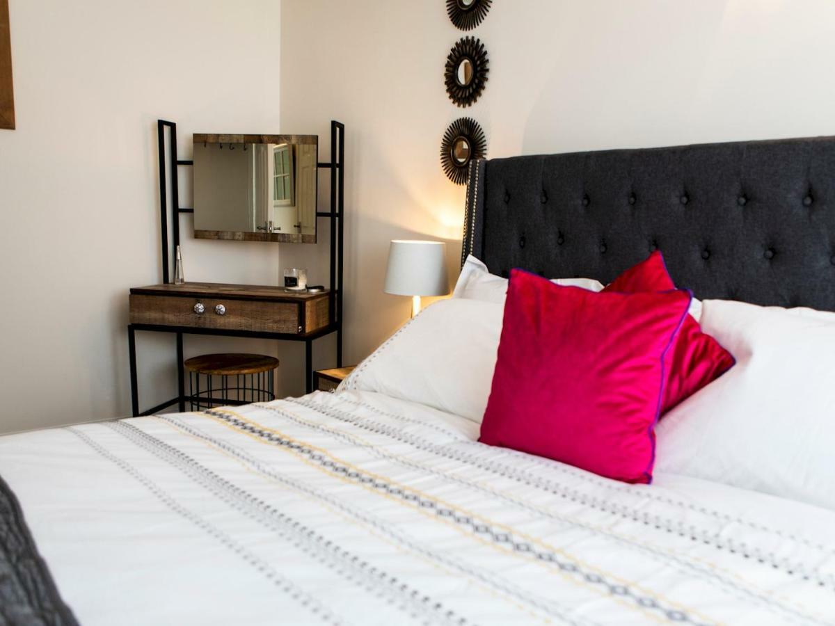 Pass The Keys Chic With Free Parking, 500m From Castle