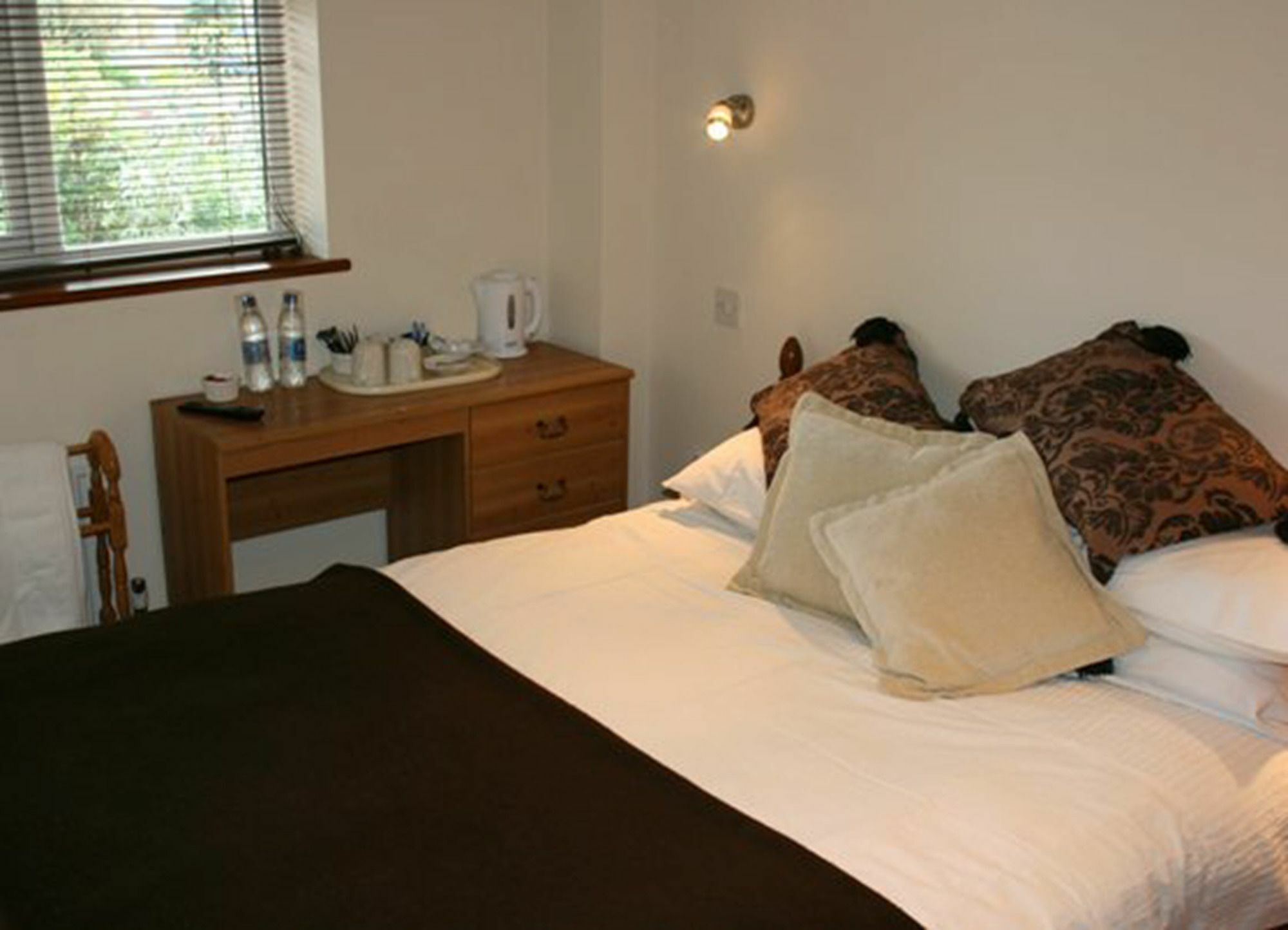 Dee & Steve's 4*