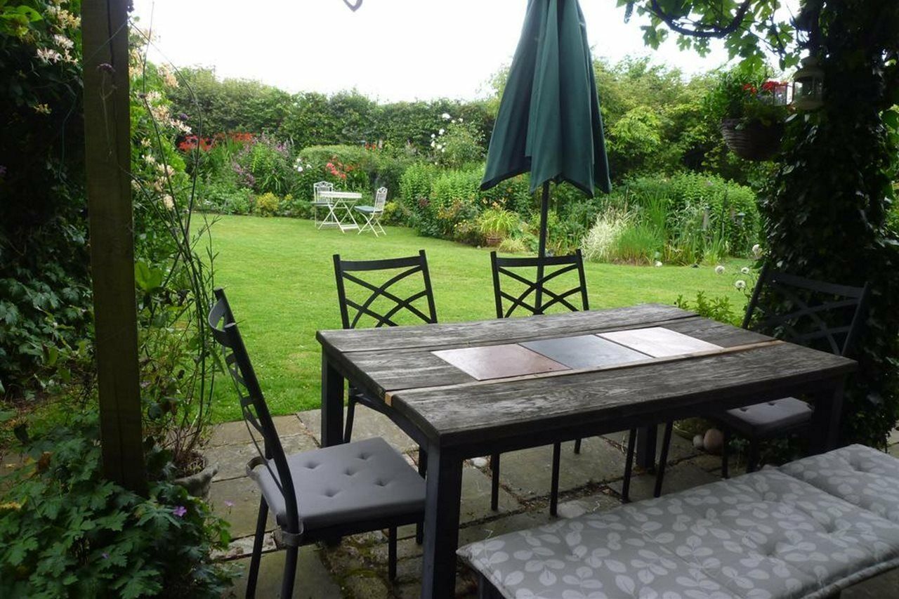 Bed & Breakfast Manor Cottage Bed And Breakfast *