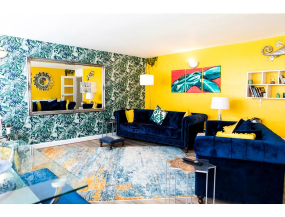 Apartment Pass The Keys Chic With Free Parking, 500m From Castle *