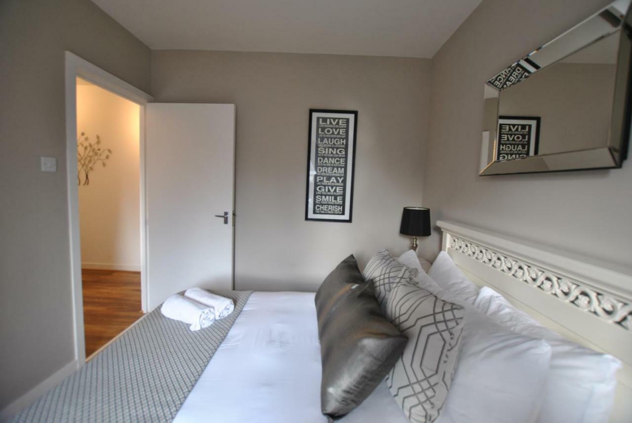 The Courtyard 2 Bedroom Apartments In Central Windsor With Parking