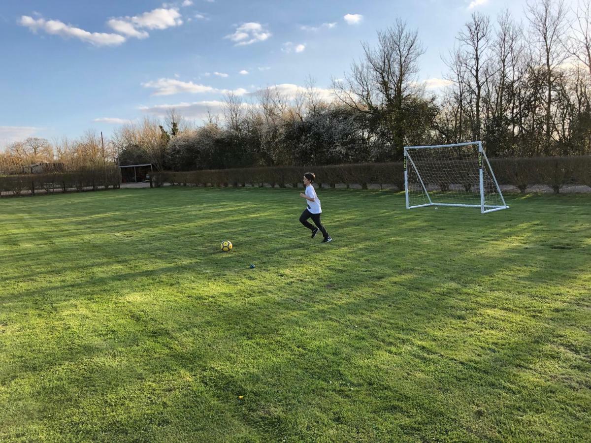Willow Court Farm The Lodge & Petting Farm, 8 Mins From Legoland & Windsor, 15 Mins From Lapland Uk * Windsor
