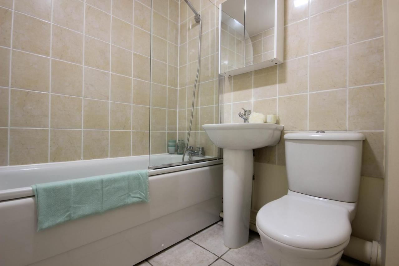 Alexandra Court Apartment *