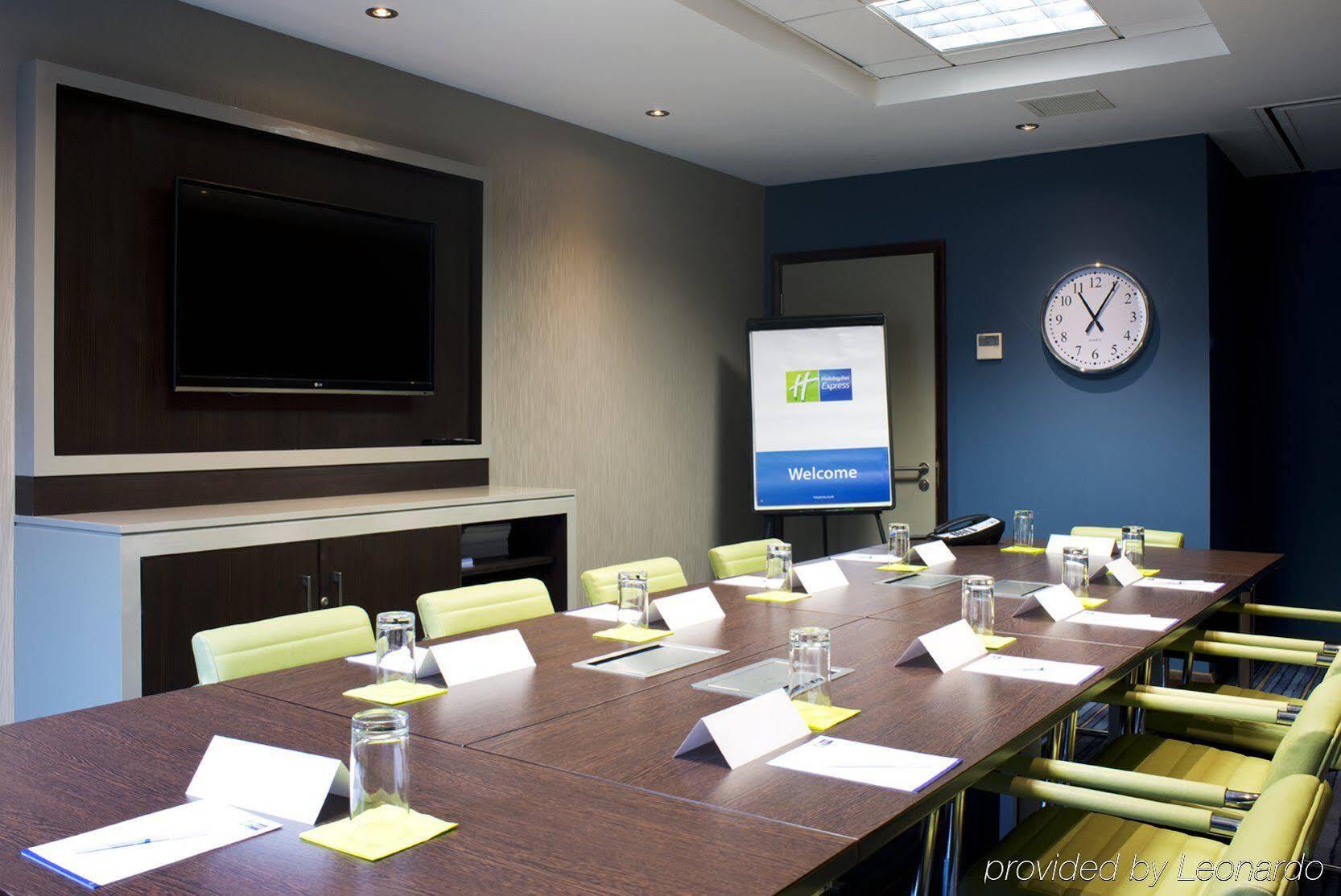 Express By Ihg Hotel Windsor
