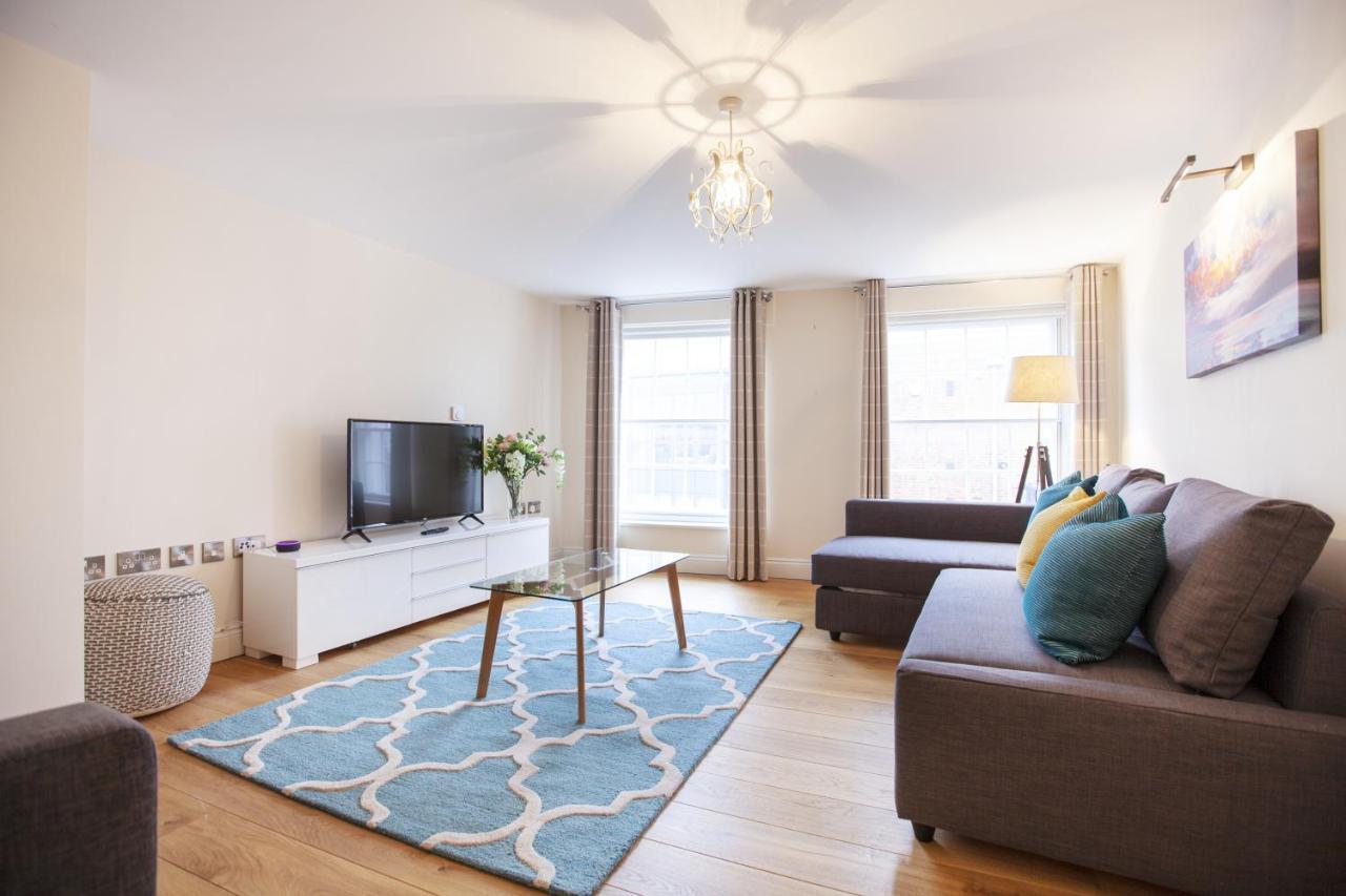 Urban Living's ~ King Edward Luxury In The Heart Of Apartment *