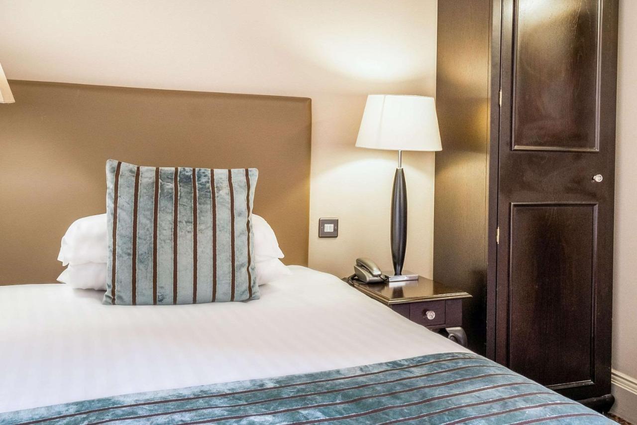 Clarion Collection Harte & Garter & 4* Windsor