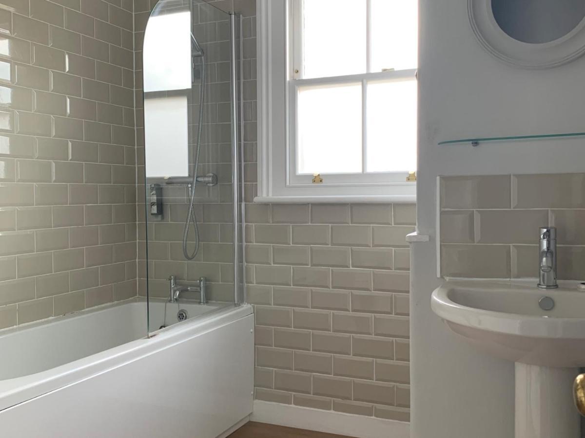 Holiday home Charming Victorian House, Sleeps 4, Castle River