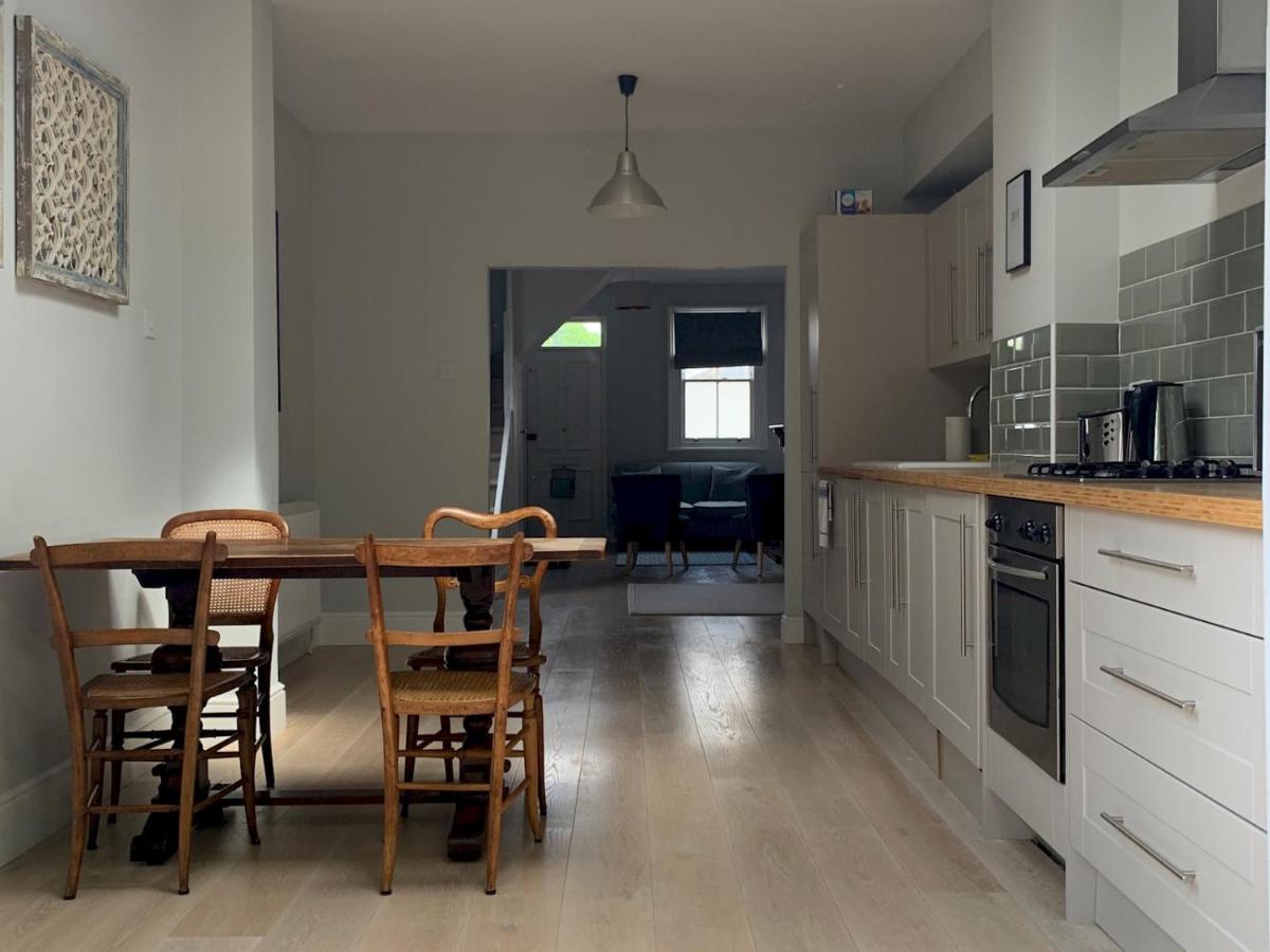 Charming Victorian House, Sleeps 4, Castle River Holiday home