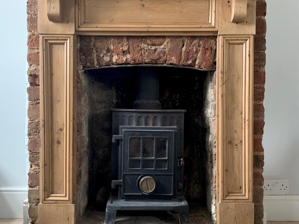 Charming Victorian House, Sleeps 4, Castle River Holiday home *