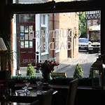 Gilbey\'S Bar, Restaurant & Townhouse