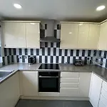Three Bedrooms House In Windsor