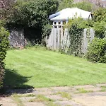 Large House For Relocating Families Contractors By Empire Property Lettings & Management Short Lets & Serviced Accommodation Windsor With High Speed Wifi & Smart Tv With Netflix