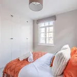 Windsor Castle Chic: 1Br,Parking