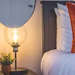 Windsor Castle Chic: 1Br,Parking