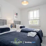 Cosy 3Br Windsor Home By Sentinel Living Short Lets & Serviced Accommodation Pet Friendly & Superfast Wifi