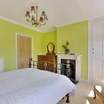 Windsor/Legoland/Ascot Charming 3Br Home In Centre