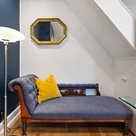 Newly Renovated 2 Bed Cottage - Long Stay Reduce Rate