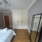 Royal Windsor Super King Ensuite - Free Parking