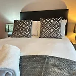 The Prince Albert Pub & Hotel