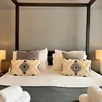 Beautiful Windsor Cottage, Amazing Location, The Castle, Ascot, Legoland, Free Parking Super Close