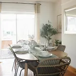 Charming Windsor 3 Bedroom House Near Windsor Castle And Legoland