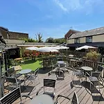 The Windsor Trooper Pub & Inn