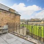 Your Perfect 1-Bed Escape In Windsor
