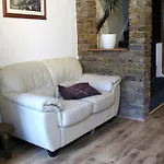 Dee & Steve\'S B&B