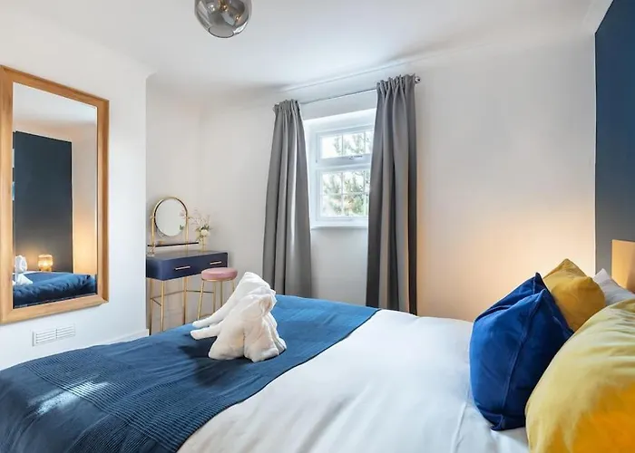 Newly Renovated 2 Bed Cottage - Long Stay Reduce Rate
