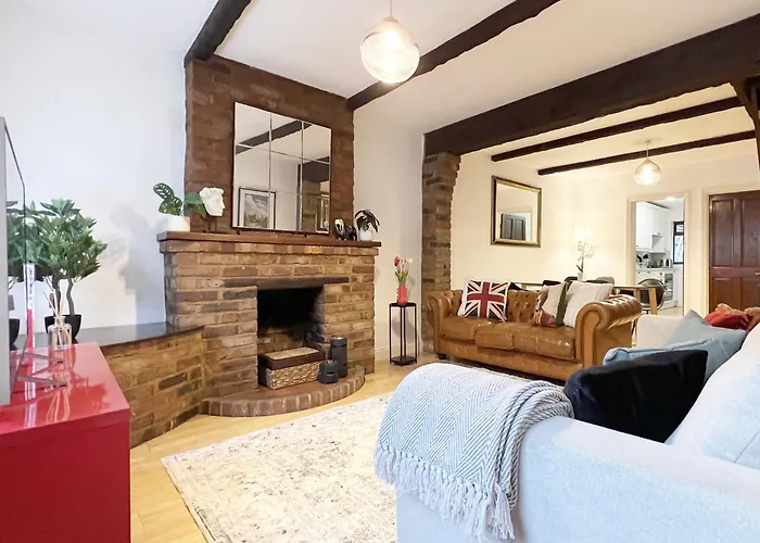 Charming Windsor Cottage, Incredible Location, Castle Doorstep