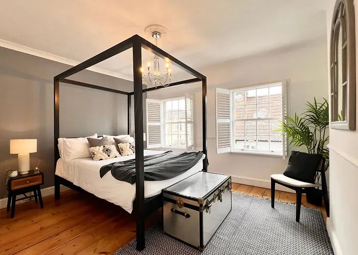 Beautiful Windsor Cottage, Amazing Location, The Castle, Ascot, Legoland, Free Parking Super Close