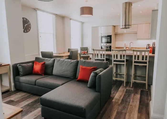 Cavendish House With Secure, Allocated Parking, 2 Mins Walk From Windsor Castle