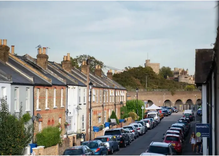Charming Victorian House, Sleeps 4, Castle River