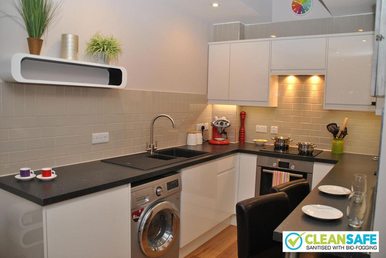 Apartment Alexandra Court One Bedroom Central Windsor Flats With Parking *