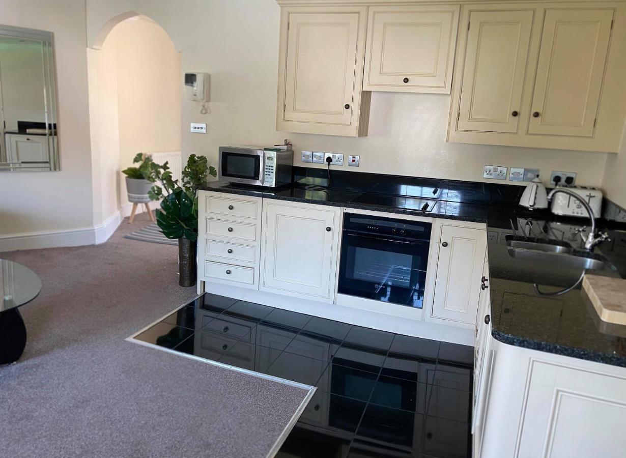 Letting Serviced - Guards View, Apartment Windsor