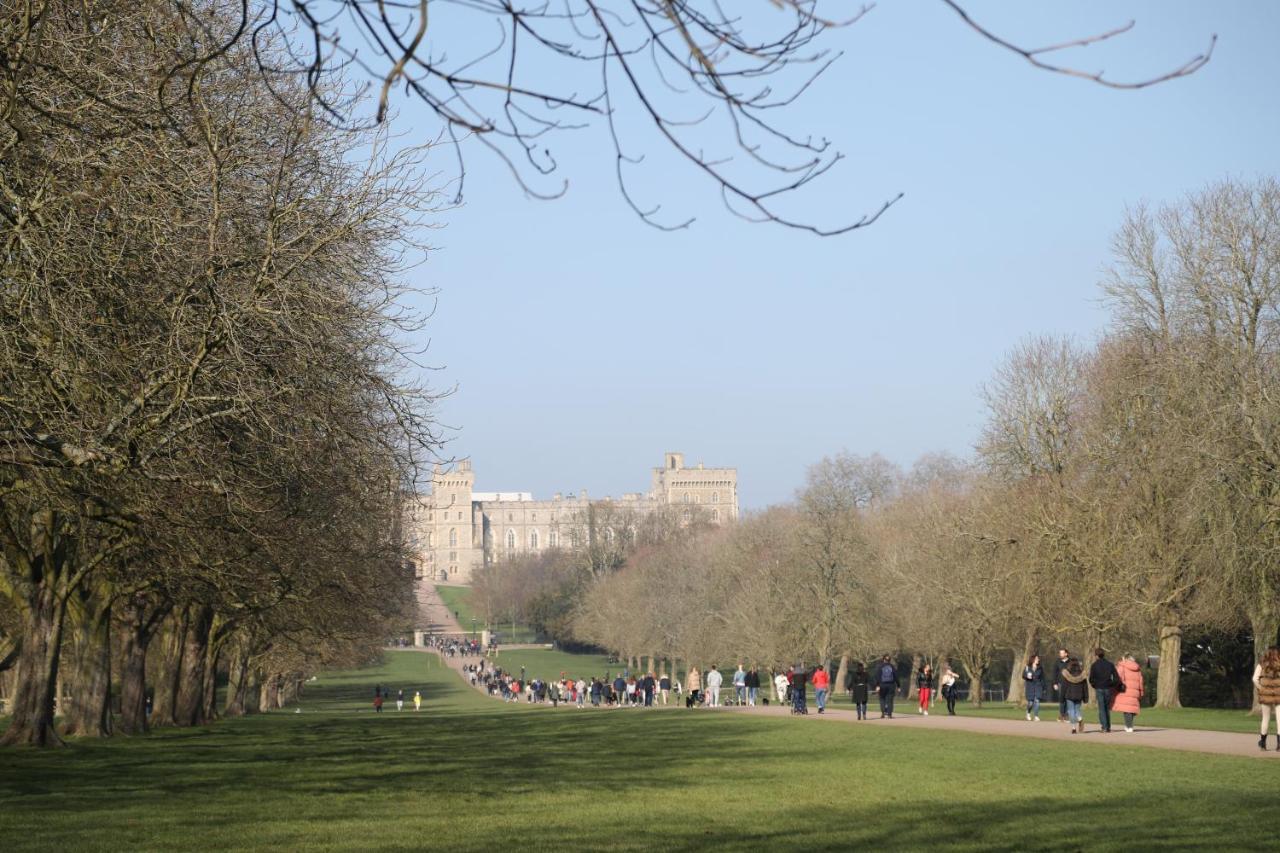 Letting Serviced - Guards View, Apartment Windsor